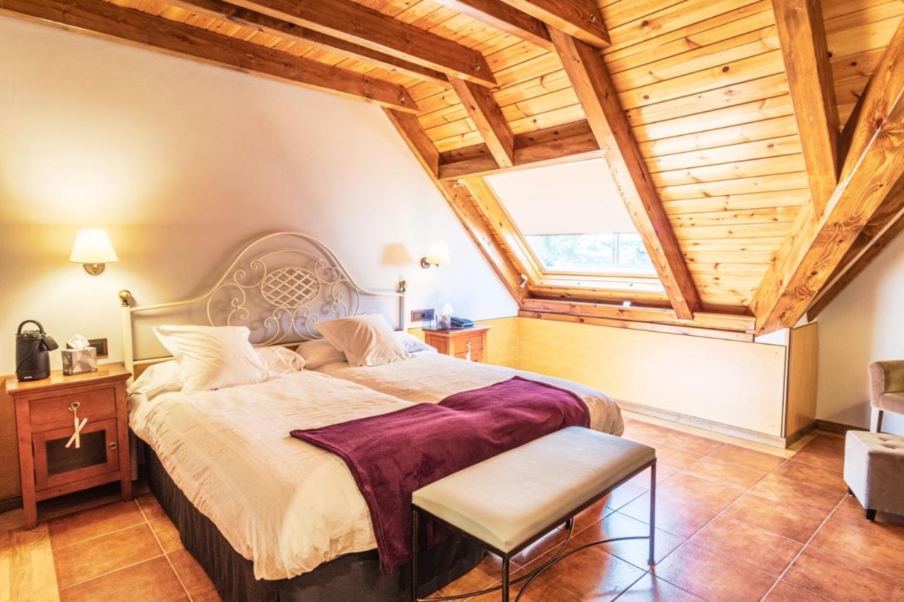 Mauberme Mountain Boutique Hotel Salardú Exteriör bild