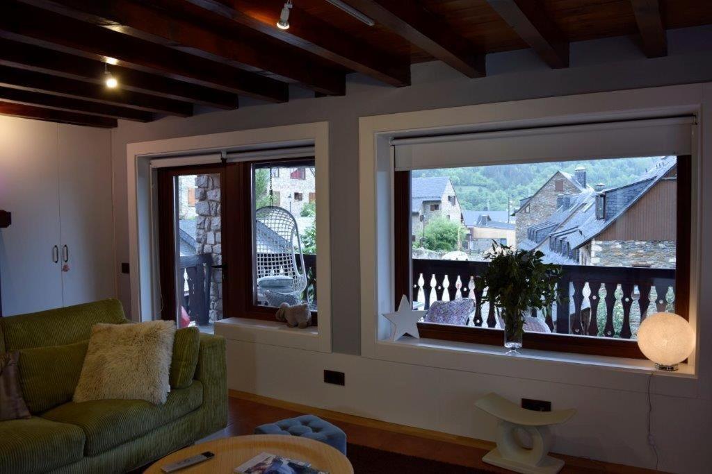 Mauberme Mountain Boutique Hotel Salardú Exteriör bild