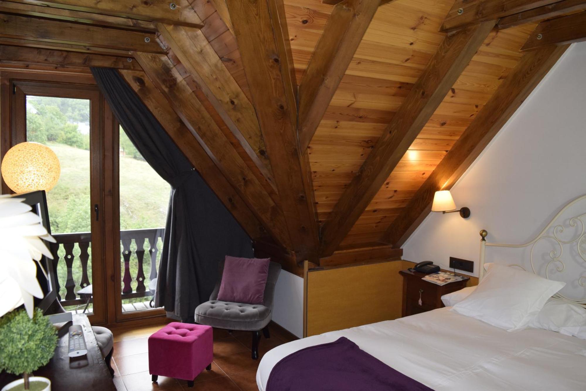 Mauberme Mountain Boutique Hotel Salardú Exteriör bild
